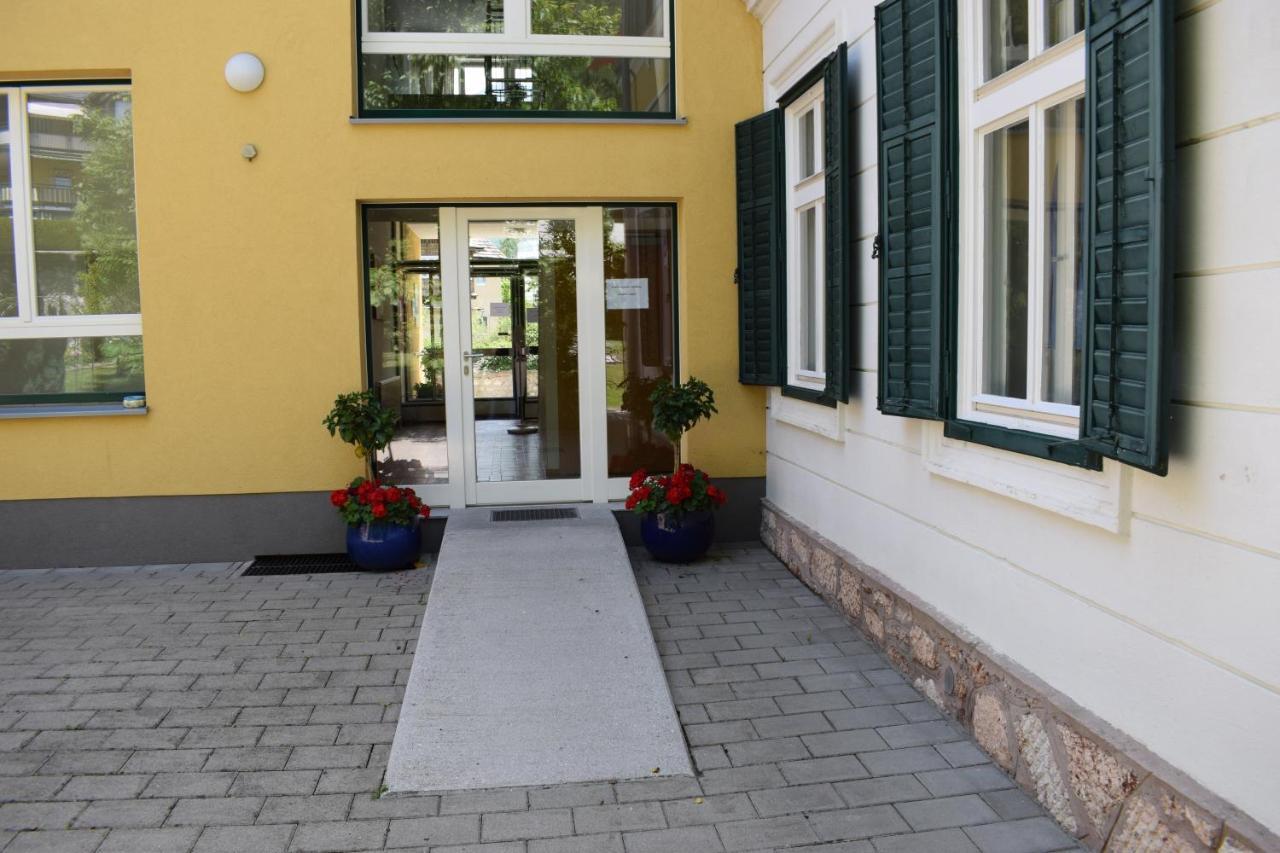 Fruehstueckspension Josefinum Bad Aussee Bagian luar foto